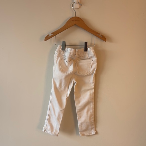 GAP White Slim Straight-Leg Jeans for a Classic Look - Picture 2 of 2